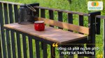 Trang trí không gian ngoài trời thêm đẹp mắt với bàn treo ban công