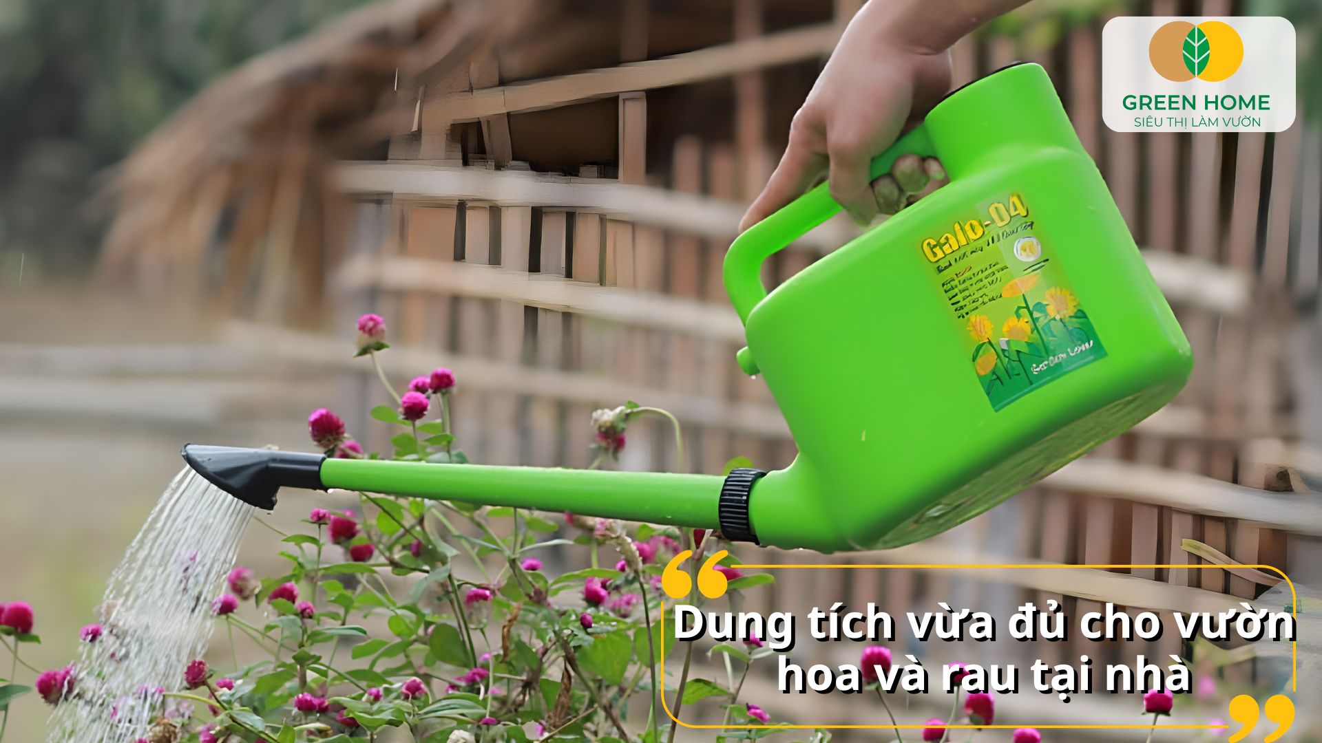 Thiết kế hiện đại và tiện dụng của bình tưới cây vòi sen được nhiều người yêu thích