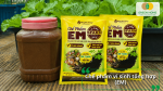 Chế phẩm vi sinh EM SFARM dùng để xử lý và ủ rác hữu cơ.